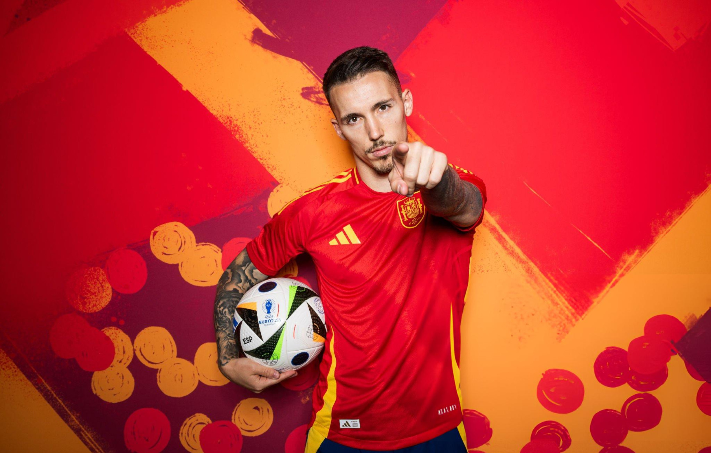 Grimaldo: Cái tên mới cạnh tranh vị trí hậu vệ trái của Tây Ban Nha tại Euro 2024