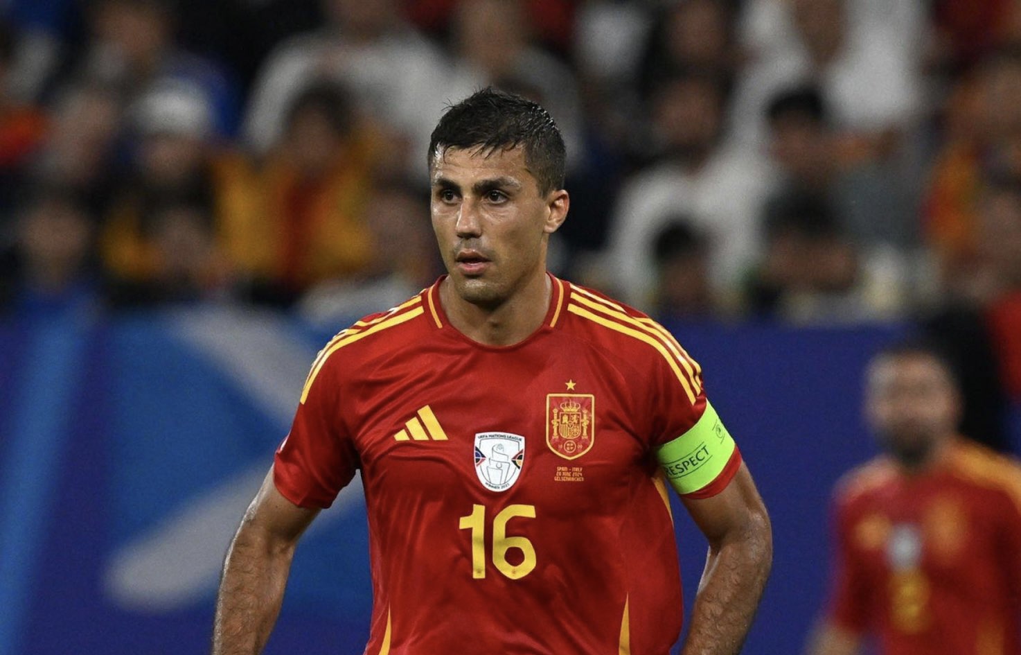 Rodri: Kiến trúc sư trên sân của Man City và Tây Ban Nha