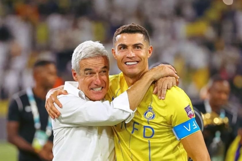 Ronaldo lên tiếng phủ nhận kêu gọi sa thải HLV Luis Castro tại Al Nassr