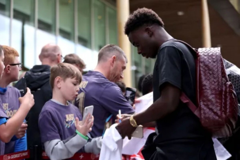 Bukayo Saka: Ngôi sao sáng chói trong đội hình tuyển Anh, được huyền thoại ca ngợi
