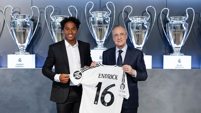 Ngôi sao trẻ Endrick xúc động khi ra mắt Real Madrid, tôn vinh thần tượng Ronaldo