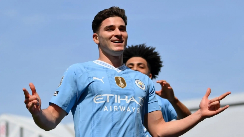 Rodrygo Goes trở thành mục tiêu trao đổi của Man City khi Julian Alvarez chuẩn bị rời khỏi