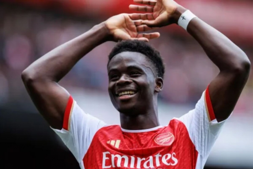 Bukayo Saka: Ngôi sao sáng chói trong đội hình tuyển Anh, được huyền thoại ca ngợi
