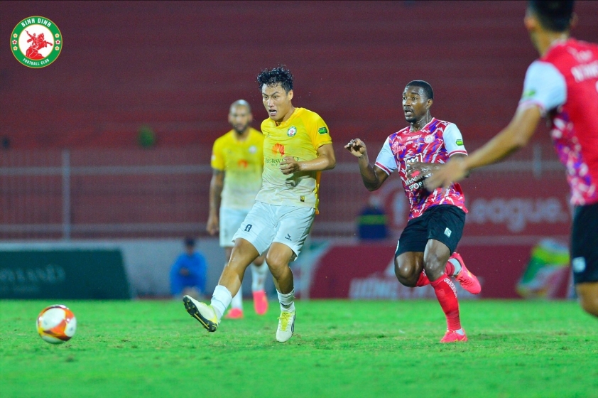 Mạc Hồng Quân tái hợp với Bình Định, sẵn sàng thách đấu Hà Nội FC