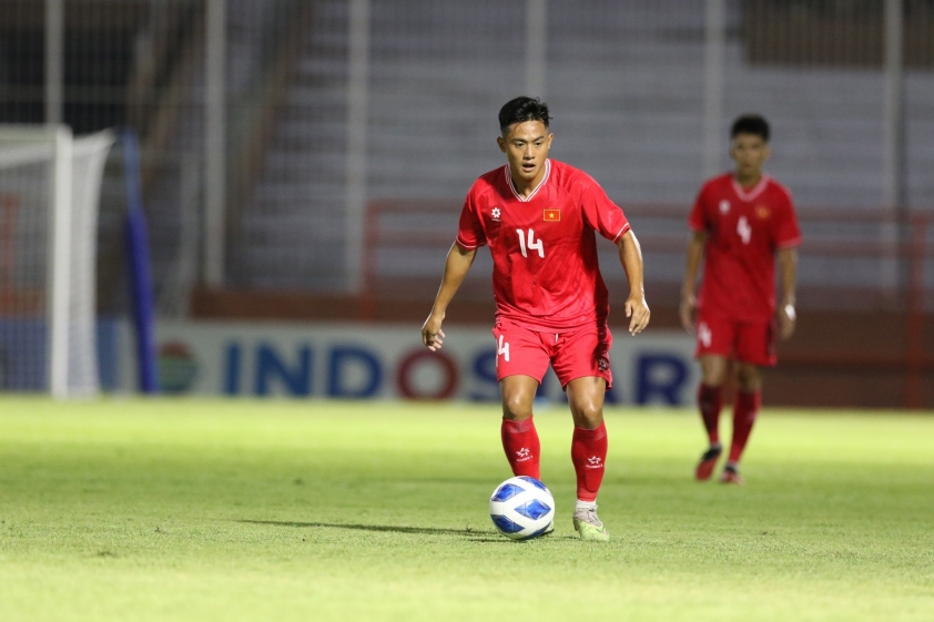 Hoàng Quang Dũng: U19 Lào thực lực mạnh, U19 Việt Nam quyết thắng