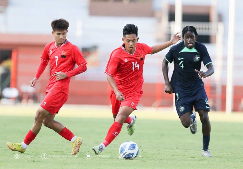 Hoàng Quang Dũng: U19 Lào thực lực mạnh, U19 Việt Nam quyết thắng