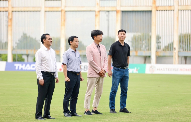HLV Kim Sang Sik góp mặt tại lễ khai mạc Giải bóng đá vô địch U21 quốc gia 2024