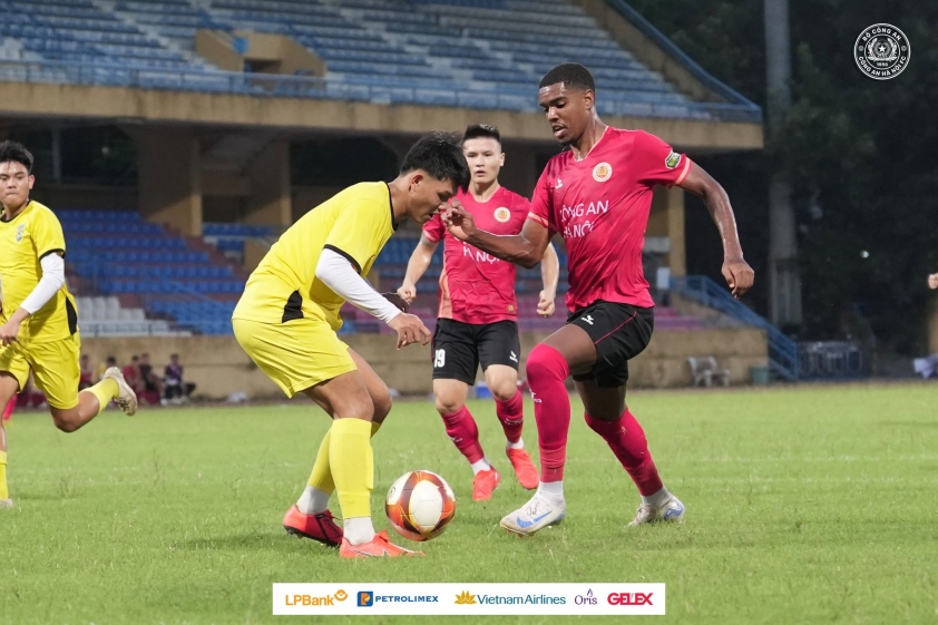 CAHN khởi động mùa giải mới với trận giao hữu kín cùng U21 SLNA