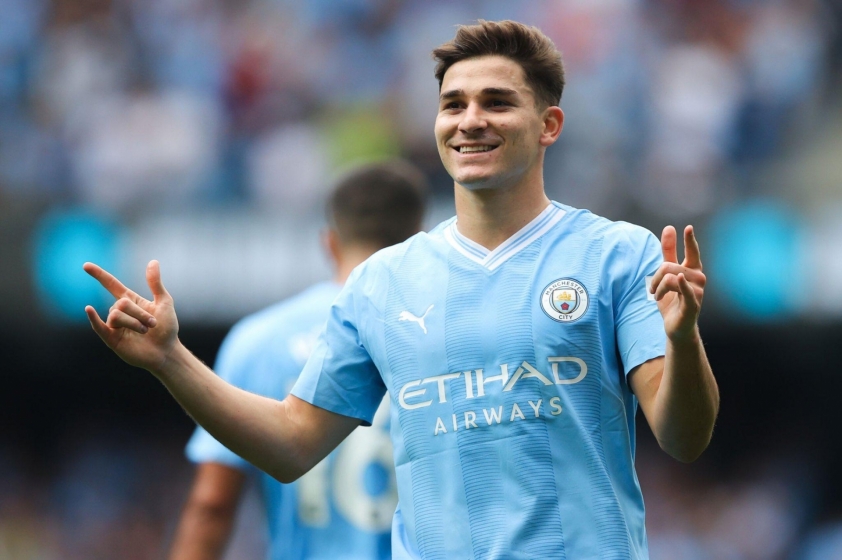Chelsea xác định Julian Alvarez là mục tiêu chuyển nhượng hàng đầu