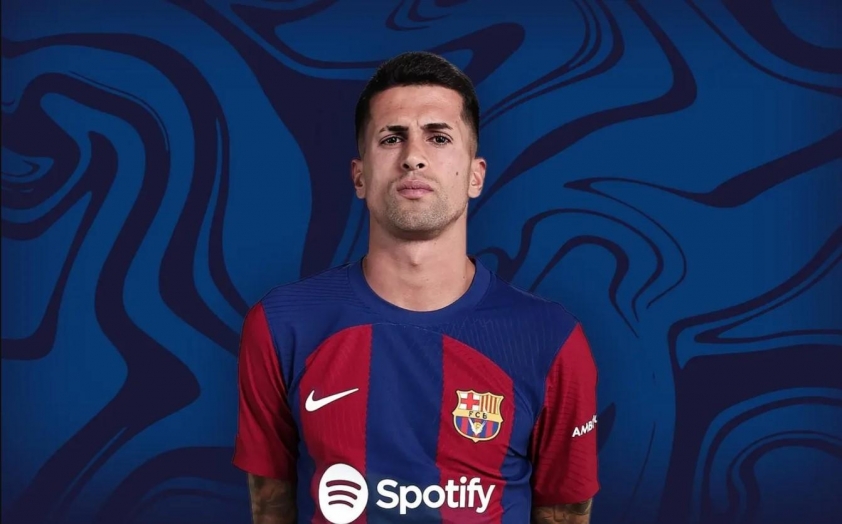 Joao Cancelo có thể tiếp tục chơi cho Barcelona dưới dạng cho mượn với điều khoản mua đứt bắt buộc