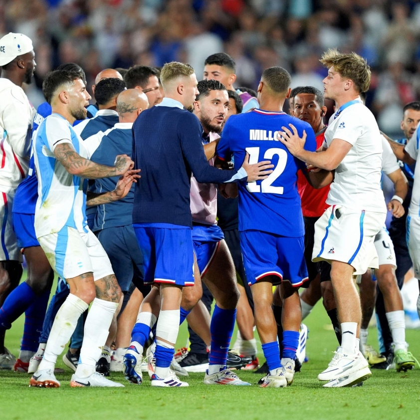 Xô Xát Nổ Ra Trong Trận Tứ Kết Olympic: HLV Thierry Henry Của U23 Pháp Xin Lỗi Sau Vụ Ẩu Đả