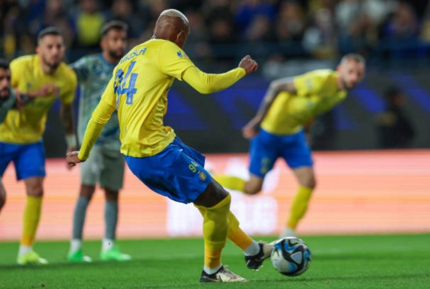 Al Nassr gục ngã trước Granada trong trận giao hữu, Ronaldo vắng mặt