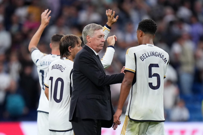 Jude Bellingham gây căng thẳng với Carlo Ancelotti vì không nghe điện thoại