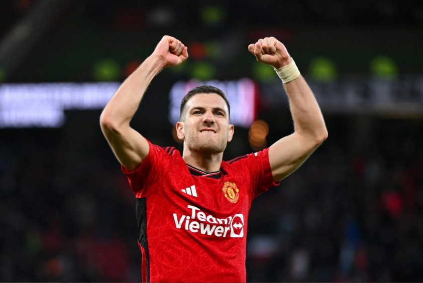 Real Madrid cân nhắc chiêu mộ hậu vệ Diogo Dalot của Manchester United