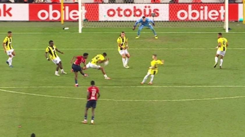 VAR Gây Thất Vọng Cho Fenerbahce và Mourinho