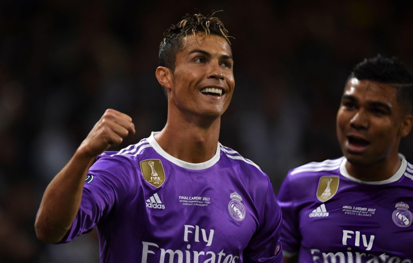 Cristiano Ronaldo vinh dự nhấn nút bốc thăm UEFA Champions League 2024/2025, tôn vinh huyền thoại ghi bàn hàng đầu