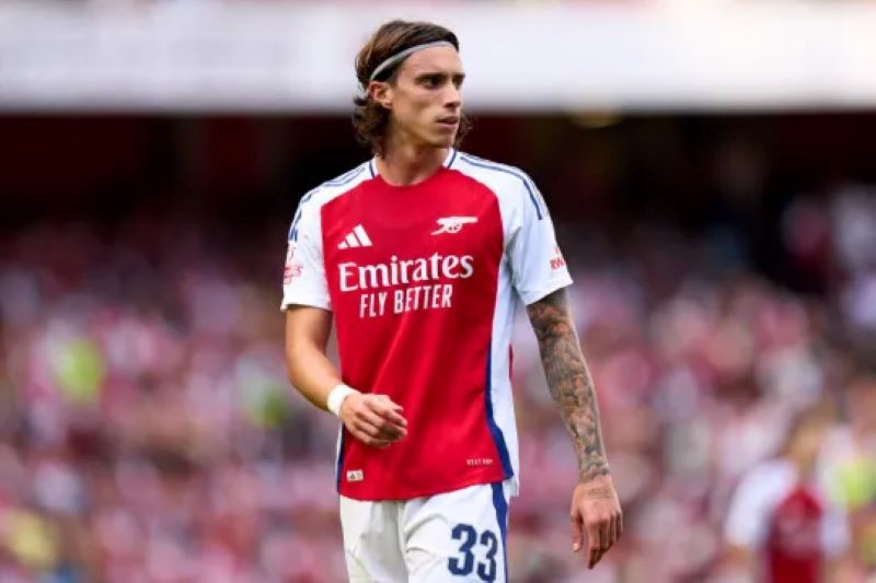 Arsenal vô địch Emirates Cup: Timber trở lại, Tomiyasu chấn thương, Calafiori gây ấn tượng