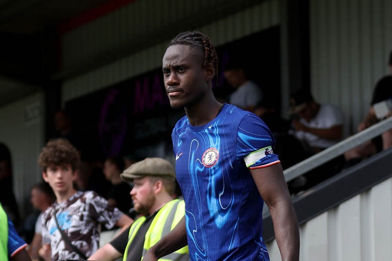 Chelsea đối xử tàn nhẫn với Trevoh Chalobah, cấm hậu vệ sử dụng cơ sở vật chất của đội một