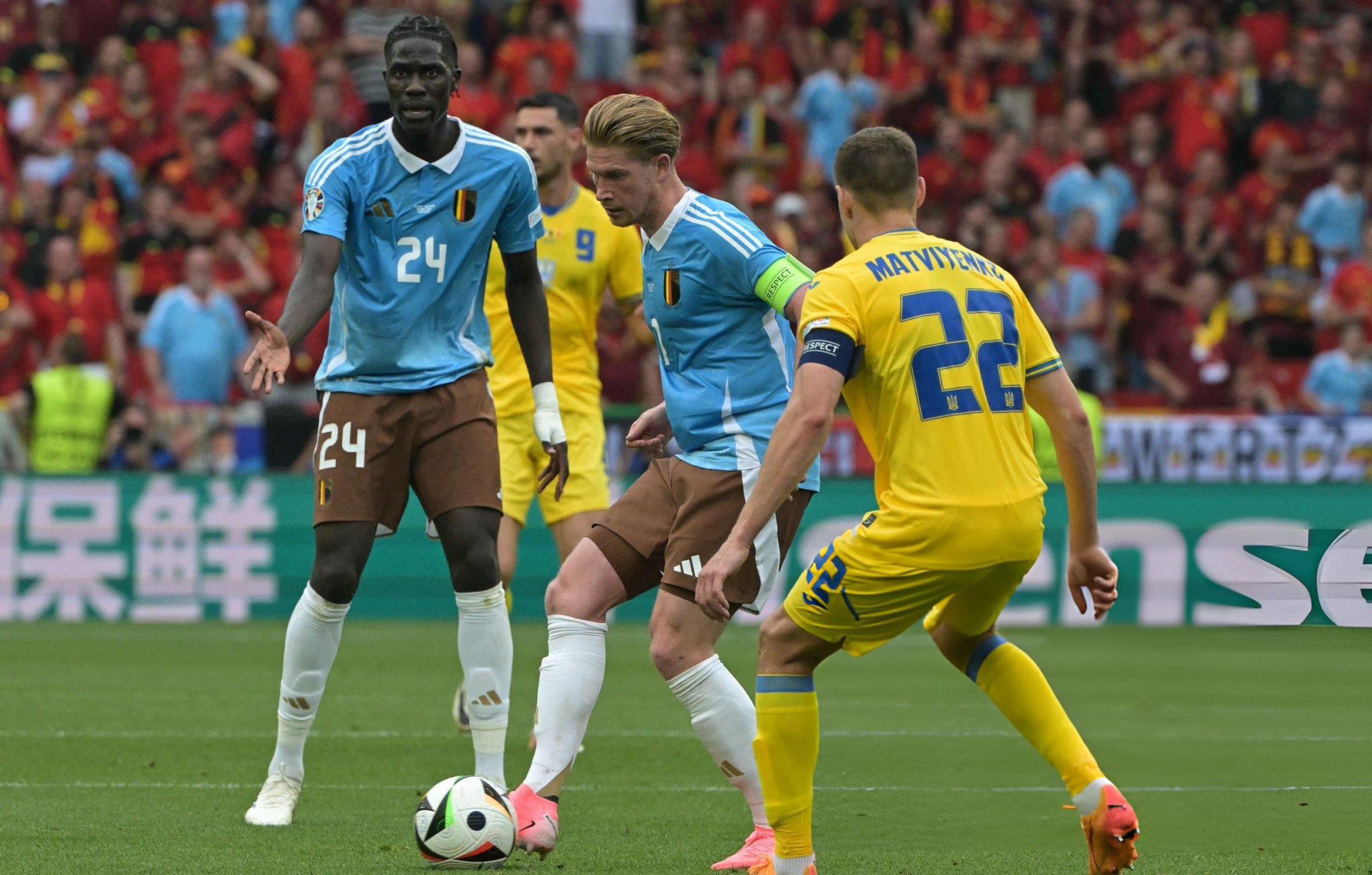 De Bruyne và Onana: Ngọn Hải Đăng Hiếm Trong Đêm Tối Của Bỉ Tại Euro 2024