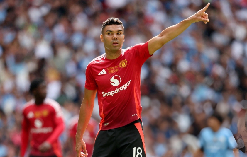 Chuyển nhượng hè bùng nổ: Man Utd hoàn tất hợp đồng kép, tương lai Casemiro được định đoạt