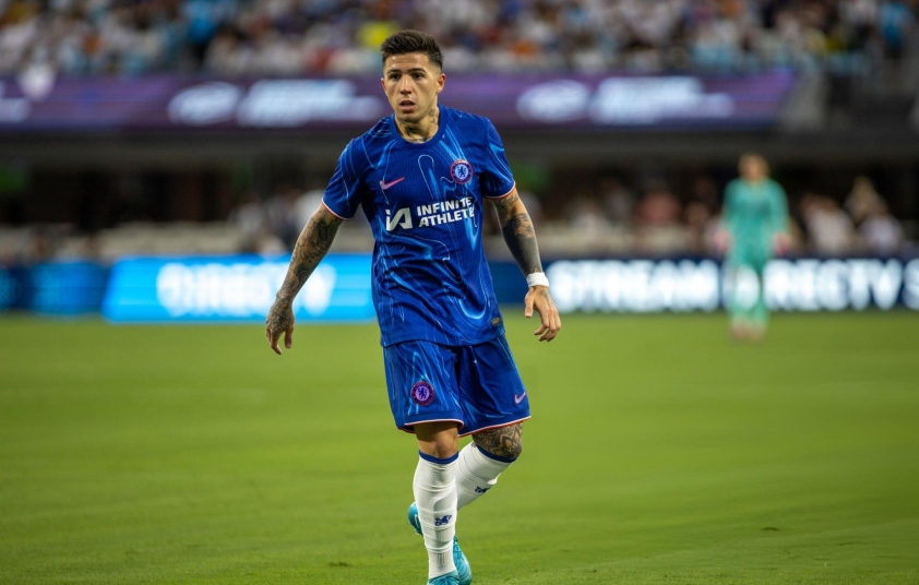 Enzo Fernandez chuẩn bị trở thành đội phó bất chấp bê bối phân biệt chủng tộc