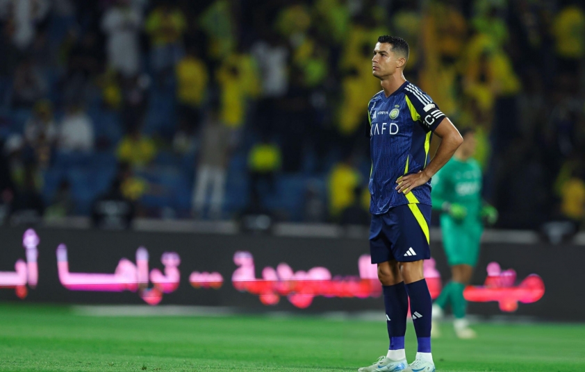 Hành động khó hiểu của Ronaldo đối với đồng đội sau thất bại của Al Nassr