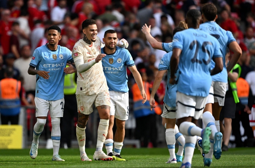 Man City đăng quang Siêu cúp Anh: Pep Guardiola phấn khích tột độ