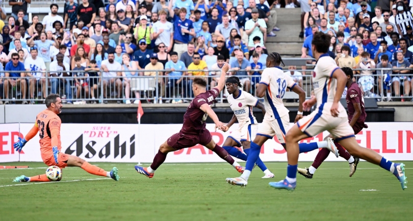 Siêu phẩm của Haaland giúp Man City hạ gục Chelsea với cách biệt 4 bàn