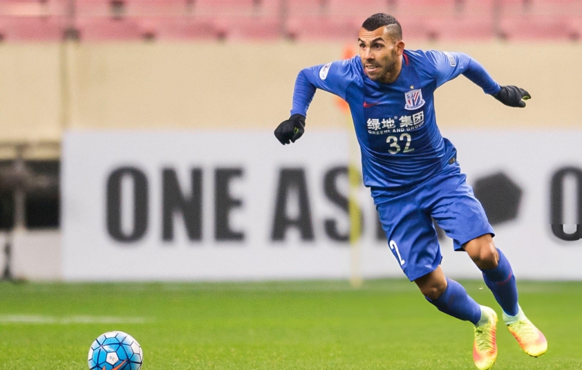 Cuộc hành trình xúc động của Carlos Tevez: Từ danh vọng đến sự hy sinh vì gia đình