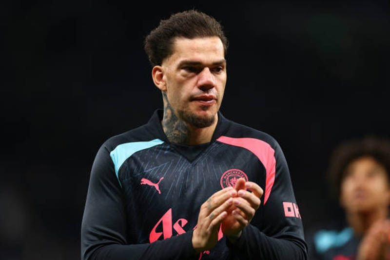 Manchester City Sẵn Sàng Bán Thủ Thành Ederson Moraes Cho Al-Nassr Với Giá Hợp Lý