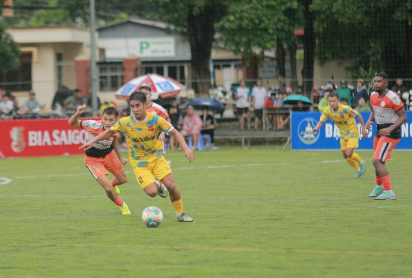 Lucifer FC đối mặt với án phạt nghiêm khắc sau hành vi bạo lực với trọng tài tại giải VPL