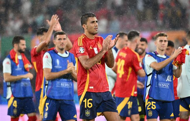 Tây Ban Nha áp đảo Gruzia với chiến thắng 4-1, HLV Luis de la Fuente đòi hỏi nhiều hơn