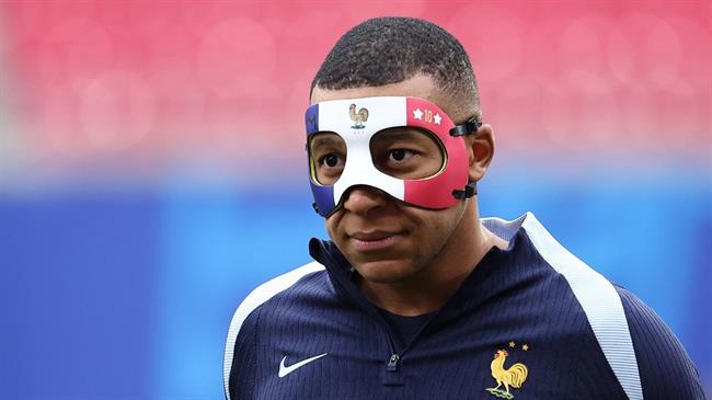 Mbappe Sẵn Sàng Chấp Nhận Rủi Ro Bị Tấn Công Vào Mũi Đã Bị Gãy