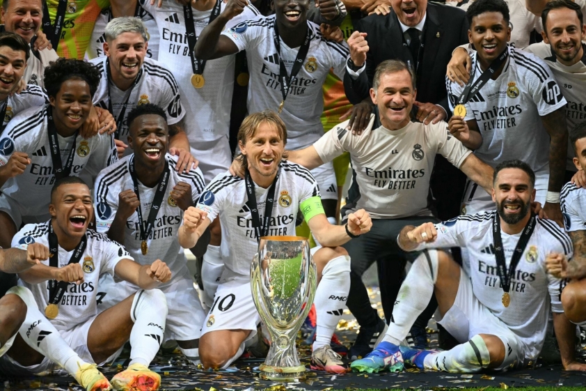 Luka Modric lập kỷ lục: Cầu thủ đoạt nhiều danh hiệu nhất với Real Madrid