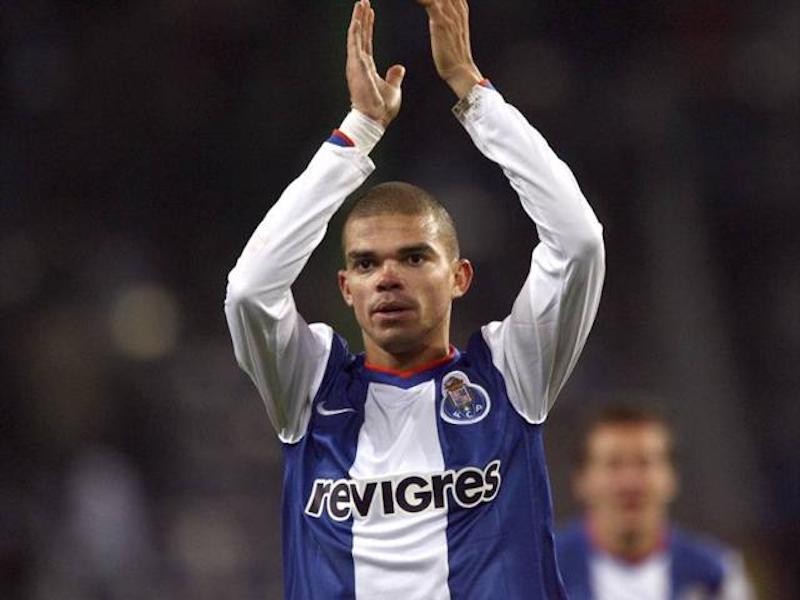 Pepe: Huyền thoại bóng đá với hành trình từ sức mạnh đến hung hăng