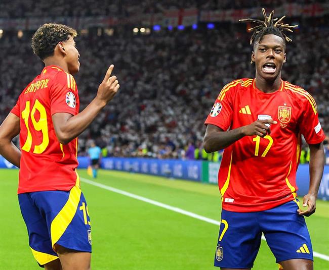 Cặp Song Đấu Hoàn Hảo: Nico Williams và Lamine Yamal Tỏa Sáng tại Euro 2024
