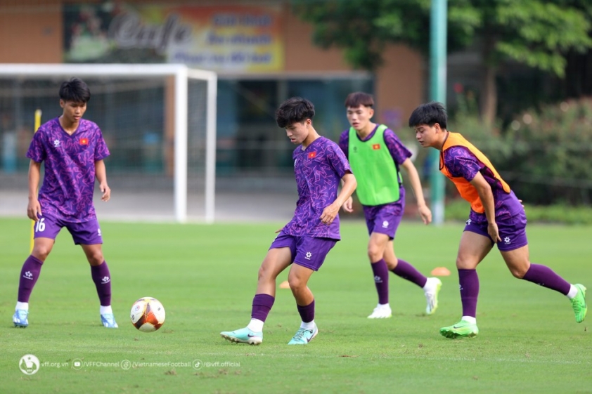 U16 Việt Nam huấn luyện và giao hữu quốc tế dưới thời tân HLV trưởng