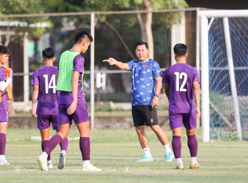 Huế tỏa sáng trên bản đồ bóng đá trẻ: 3 cầu thủ và 1 trợ lý HLV lên tuyển U20 Việt Nam