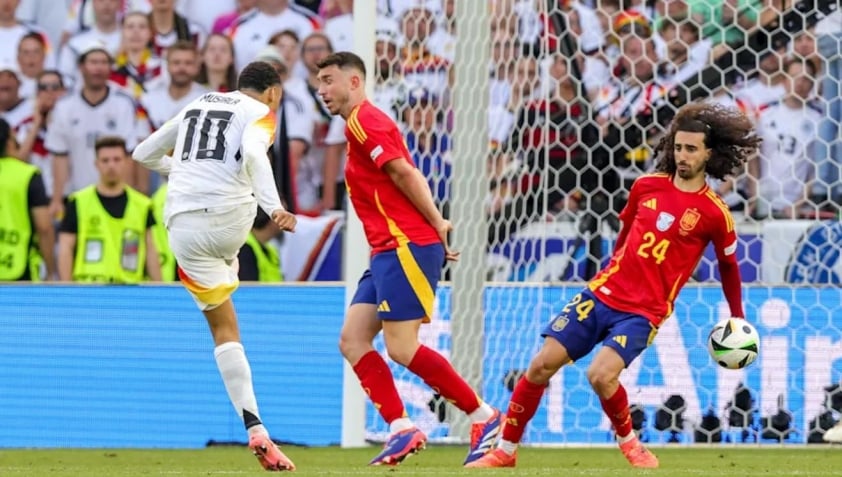 UEFA thừa nhận sai lầm trong quyết định trọng tài, Toni Kroos chế giễu