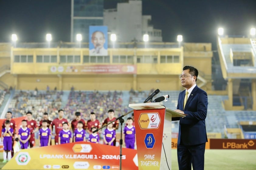 LPBank V.League 1-2024/25 Khai Mạc Đánh Dấu Mùa Giải Đầy Hứa Hẹn