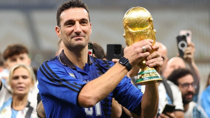 HLV Scaloni ngợi ca màn trình diễn đỉnh cao của Messi, hy vọng siêu sao tiếp tục cống hiến cho Argentina