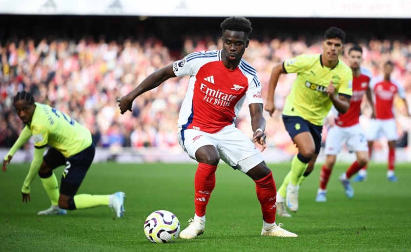 Saka vắng mặt, Sterling sẵn sàng đá chính khi Arsenal đối đầu Bournemouth