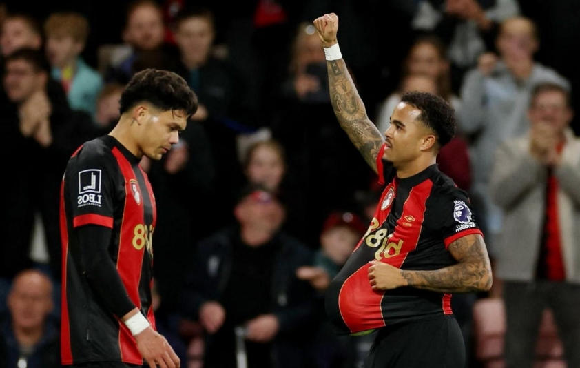 Thất bại cay đắng của Arsenal trước Bournemouth sau tấm thẻ đỏ của Saliba