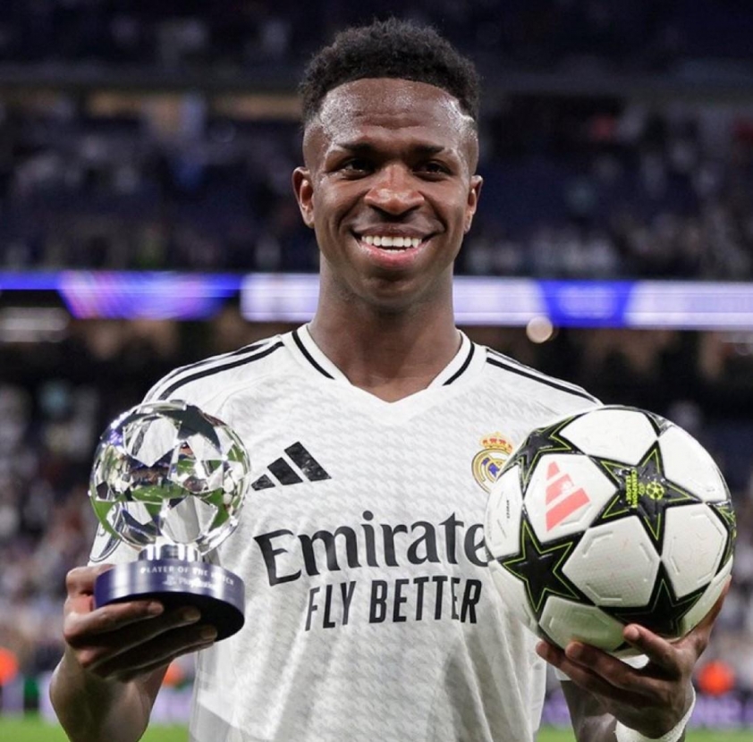 Vinicius tỏa sáng rực rỡ, Ancelotti dự đoán Quả bóng vàng trong tương lai