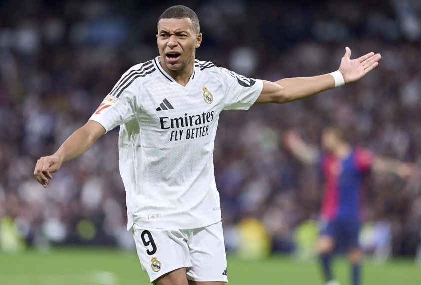 Mbappe phá kỷ lục việt vị, khiến Real Madrid đặc biệt quan ngại