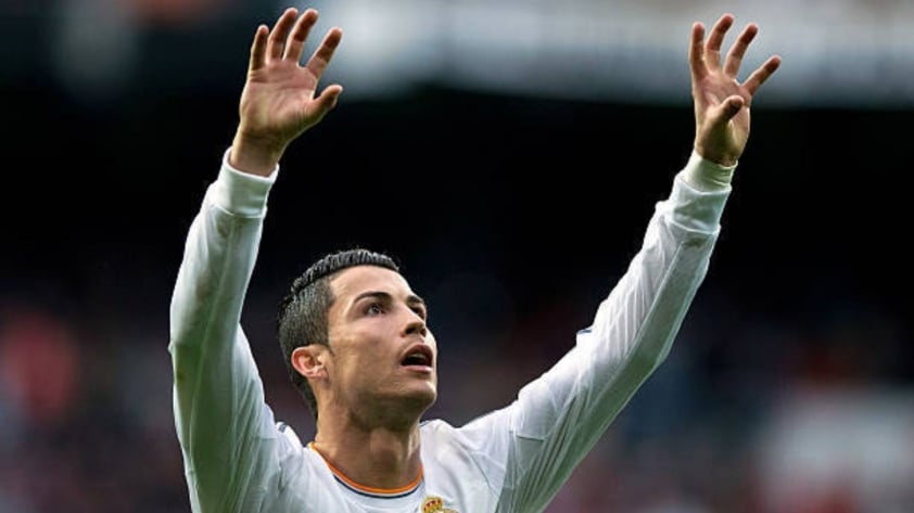 Màn trình diễn ăn mừng của Cristiano Ronaldo Nghệ thuật kể chuyện trên sân cỏ