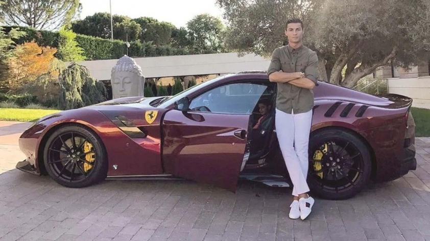 Bộ Sưu Tập Siêu Xe Đẳng Cấp Thế Giới Của Cristiano Ronaldo