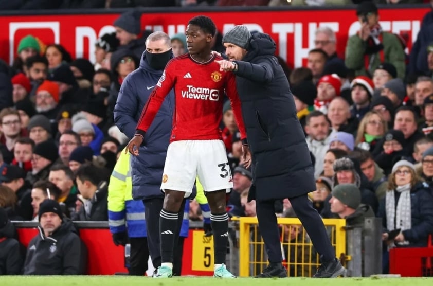 Sự trở lại của Kobbie Mainoo tiếp thêm sức mạnh cho Manchester United trước trận đấu then chốt với Porto