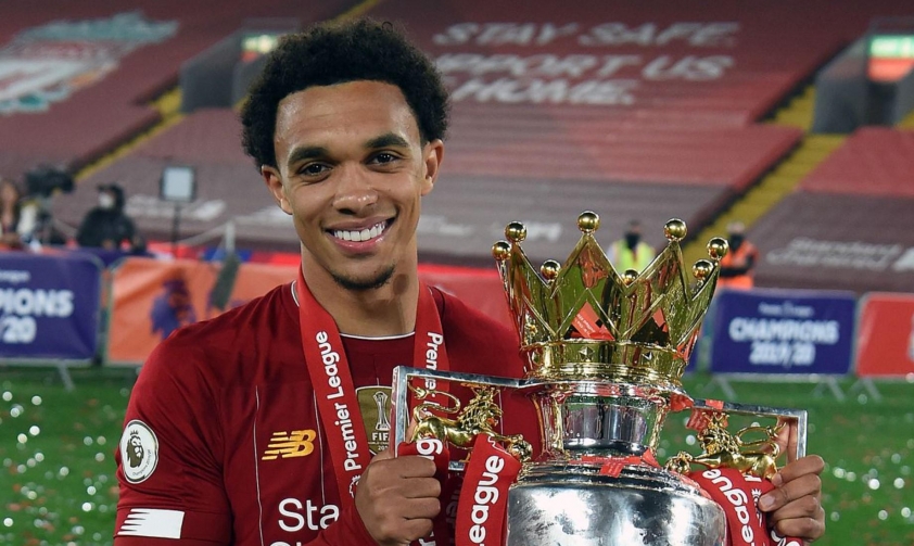 Trent Alexander-Arnold Sứ mệnh trở thành Hậu vệ cánh đầu tiên giành Quả bóng vàng