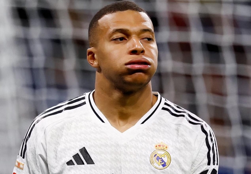 Mbappe phá kỷ lục việt vị, khiến Real Madrid đặc biệt quan ngại